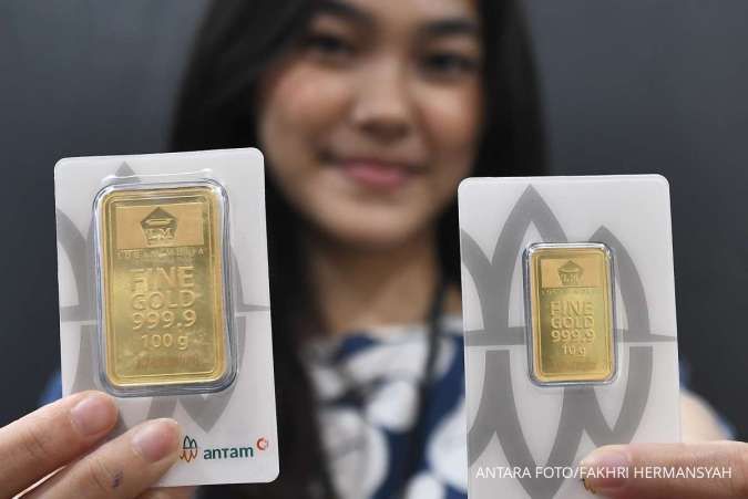 Laba 24,12% Tahun Ini, Harga Emas Antam Anjlok (15 Agustus 2025)